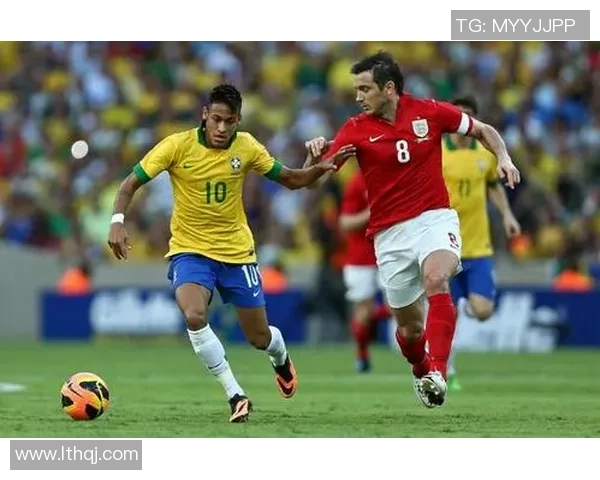 全面解析足球球星表现与能力评分从技术到领导力的综合评估 全面解析足球球星表现与能力评分从技术到领导力的综合评估