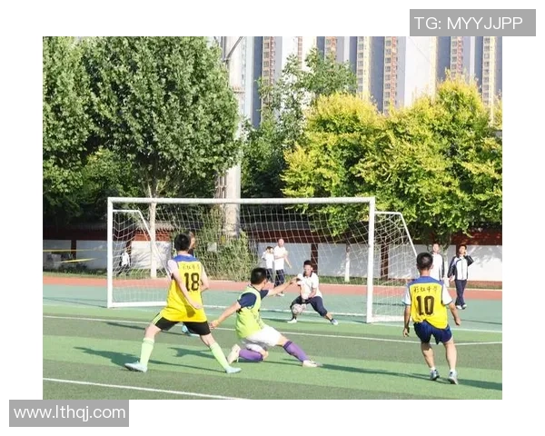 天使闪耀绿茵赛场书写传奇人生足球巨星的荣耀与梦想 天使闪耀绿茵赛场书写传奇人生足球巨星的荣耀与梦想