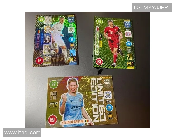 足球小卡片：揭开球星背后的故事与收藏价值