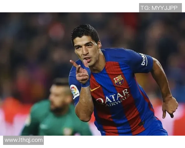 盘点世界足坛著名中锋足球球星及其在球队中的核心作用 盘点世界足坛著名中锋足球球星及其在球队中的核心作用