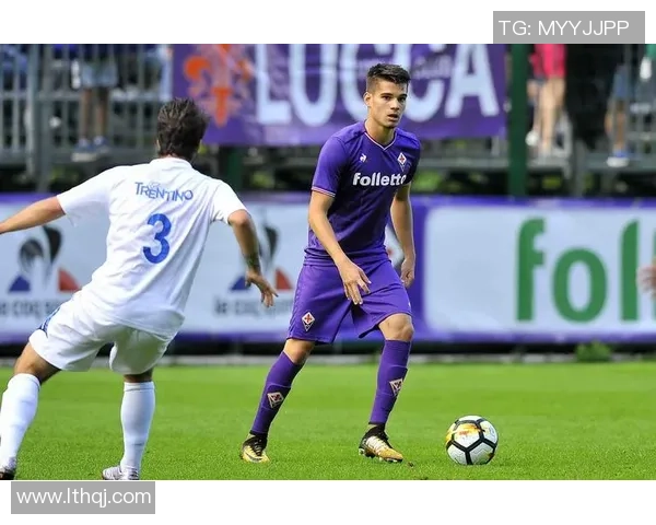 赛罗足球星带领球队崭露头角精彩瞬间揭秘助力荣誉与梦想交织的传奇之路 赛罗足球星带领球队崭露头角精彩瞬间揭秘助力荣誉与梦想交织的传奇之路