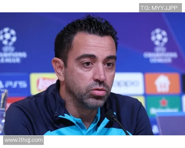 足球球星扎发风潮掀起运动时尚新风尚球场外的独特魅力与个性展示 足球球星扎发风潮掀起运动时尚新风尚球场外的独特魅力与个性展示