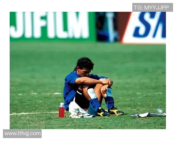 足球球星长途飞行中的私密时光与独特习惯揭秘 足球球星长途飞行中的私密时光与独特习惯揭秘